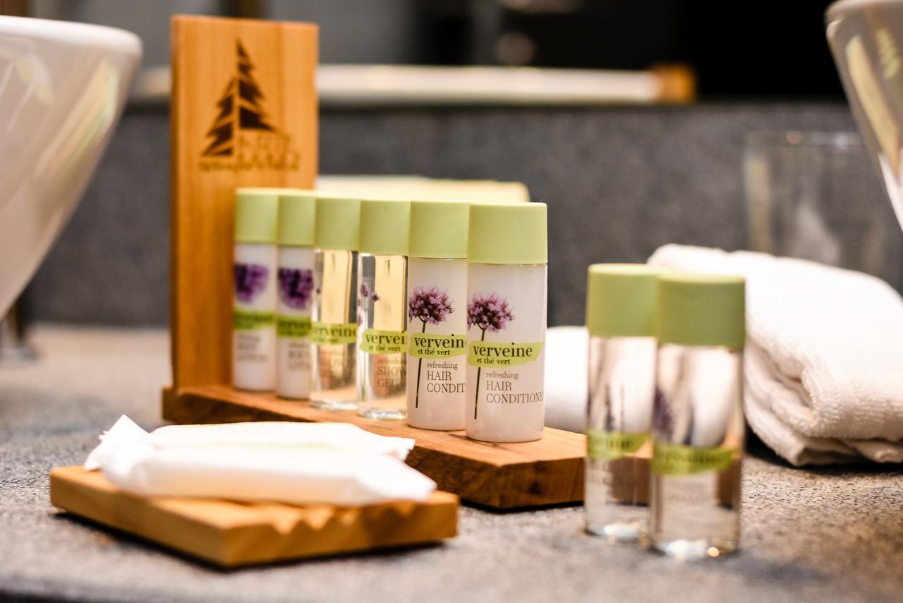 Hotel Arte Spa & Park Velingrad Exteriör bild A selection of toiletries