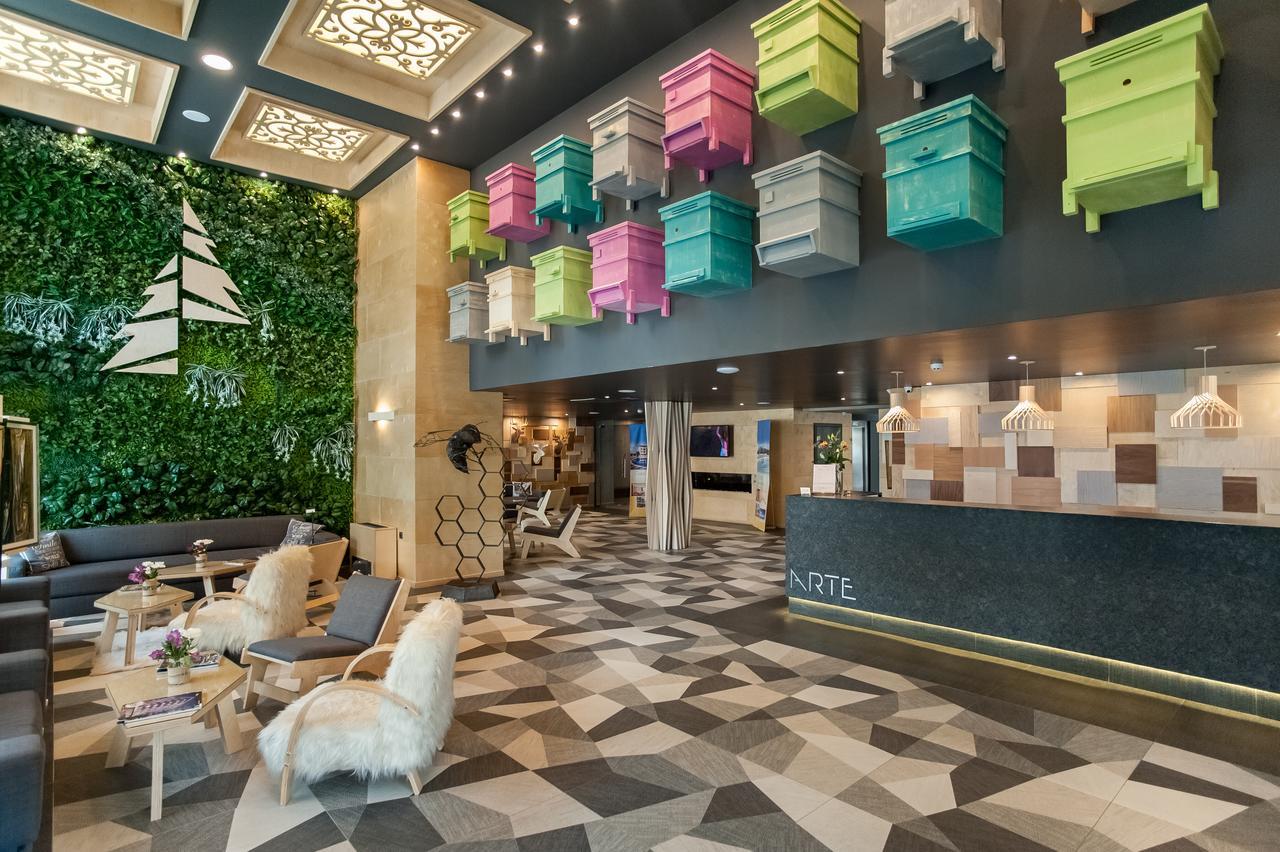 Hotel Arte Spa & Park Velingrad Exteriör bild The lobby of the hotel